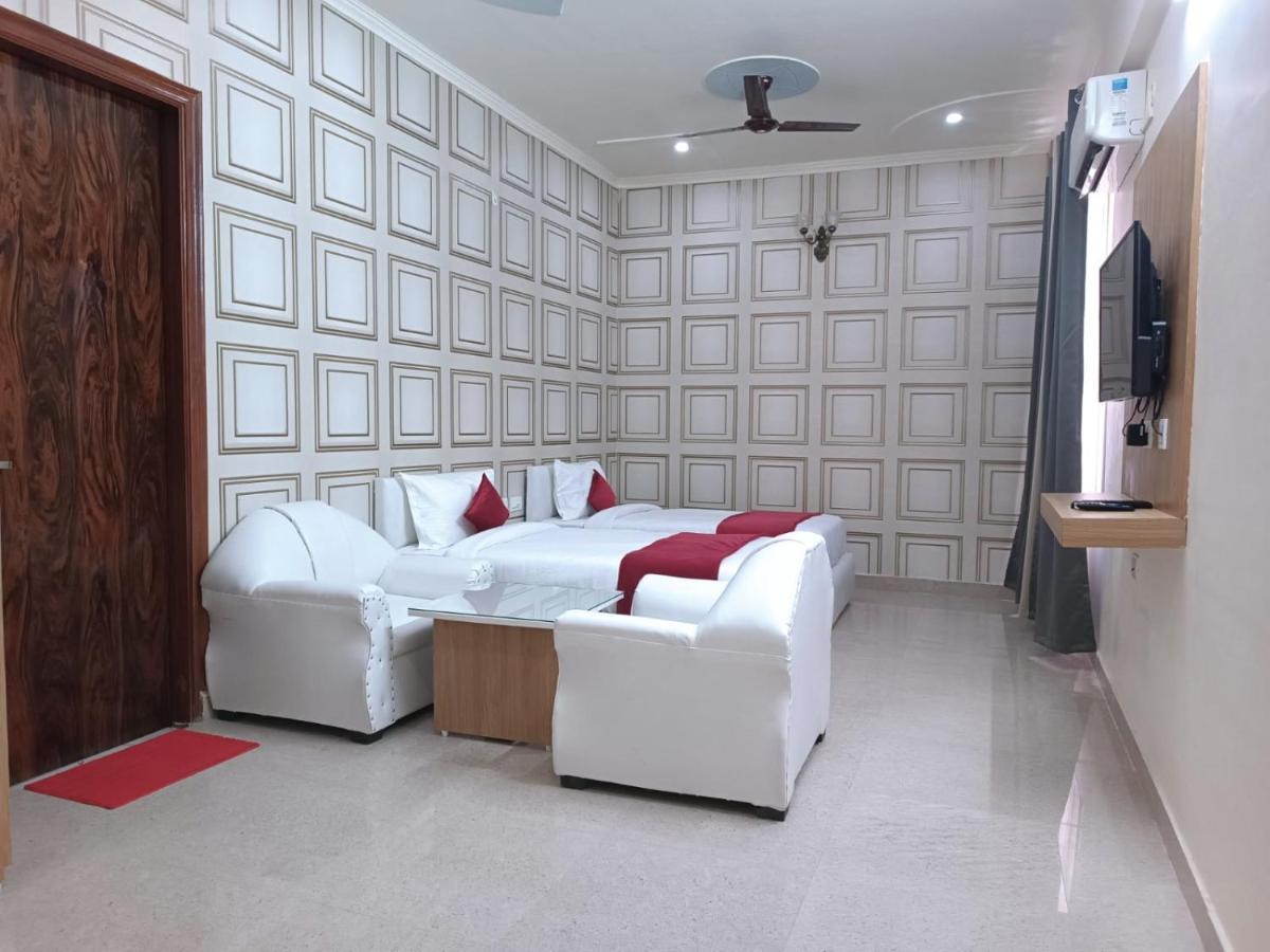 The Divine Residency Hotel Greater Noida Exterior photo